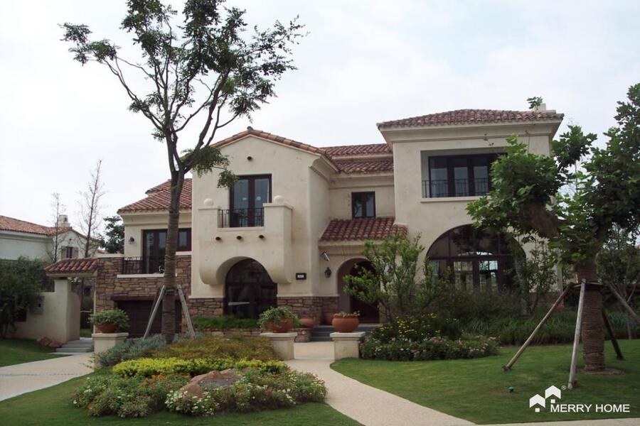 Marvelous Single house with big garden for rent in Rancho Santa Fe