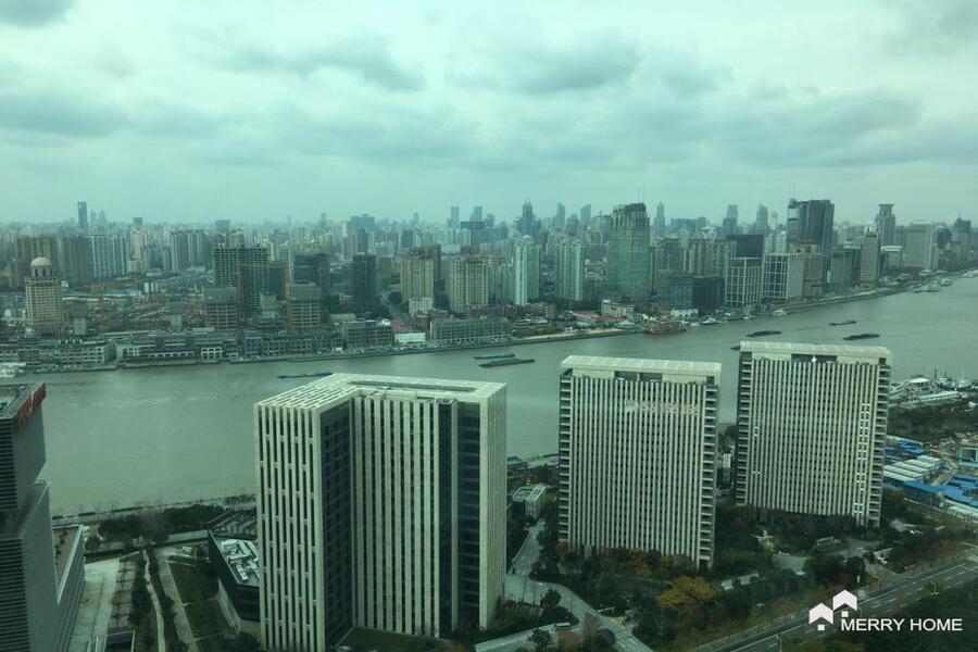 Lujiazui large 3brs apt with river view