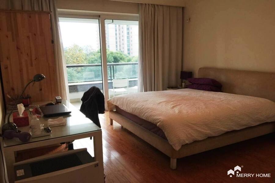 Luxury 3br Lujiazui apartment for rent