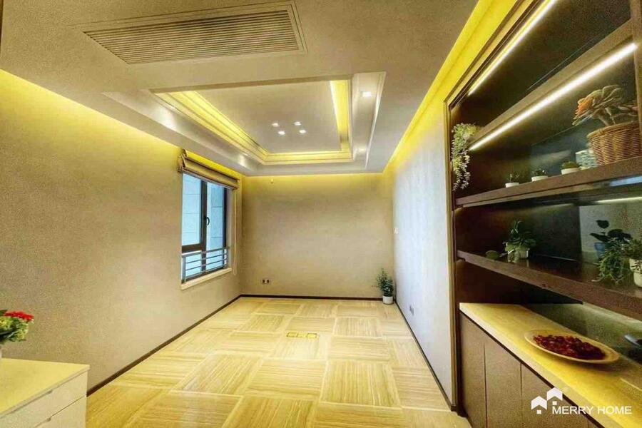Luxury apartment with floor heating&central air con