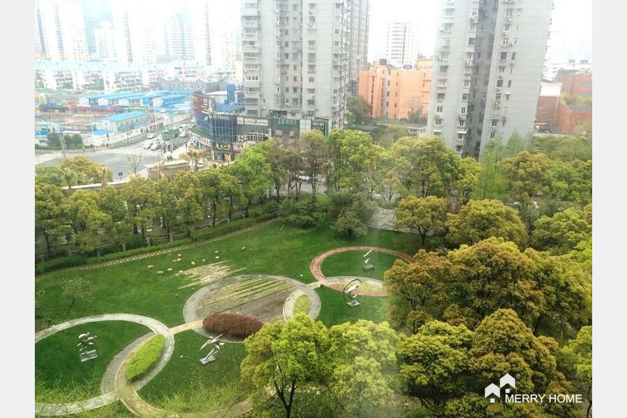 Classic apartment rental Shanghai Shimao Riviera Garden