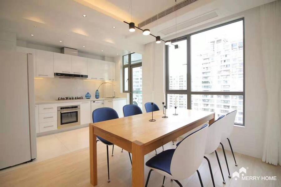 THREE BEDROOMS IN LA DOLL, CLOSE TO W. NANJING ROAD
