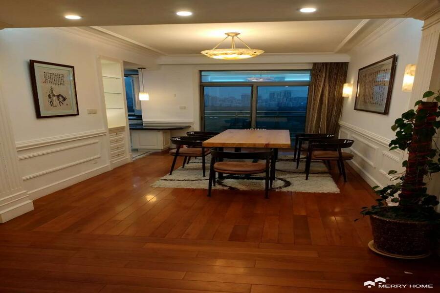 big apartment rental at Pudong Century Garden