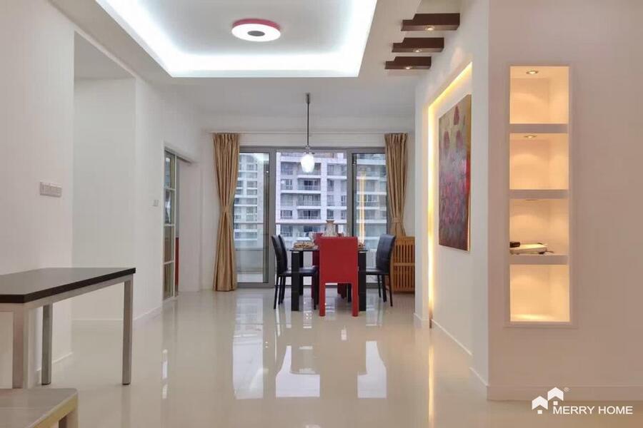 2bedrooms for rent in Lujiazui Lujiazui center palace.