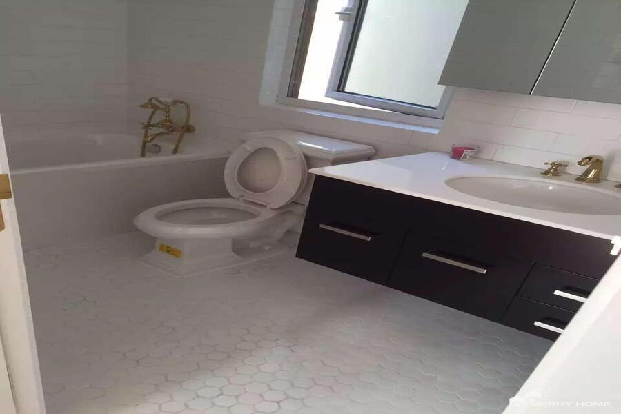 2bedrooms for rent in Palace Court, Mid Huaihai Rd