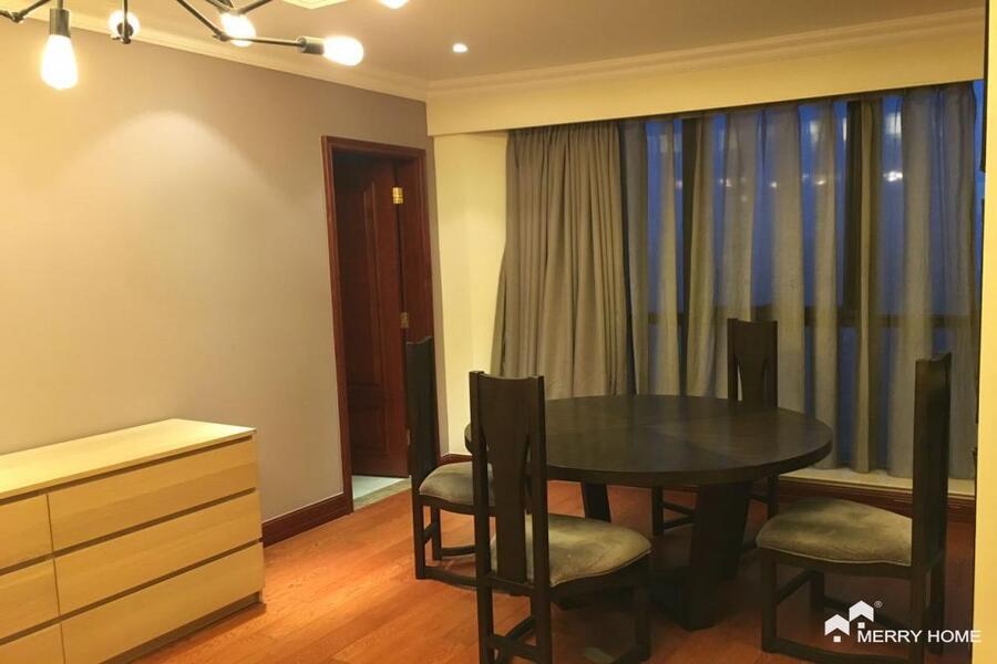 4bedrooms for rent in Meihua Garden