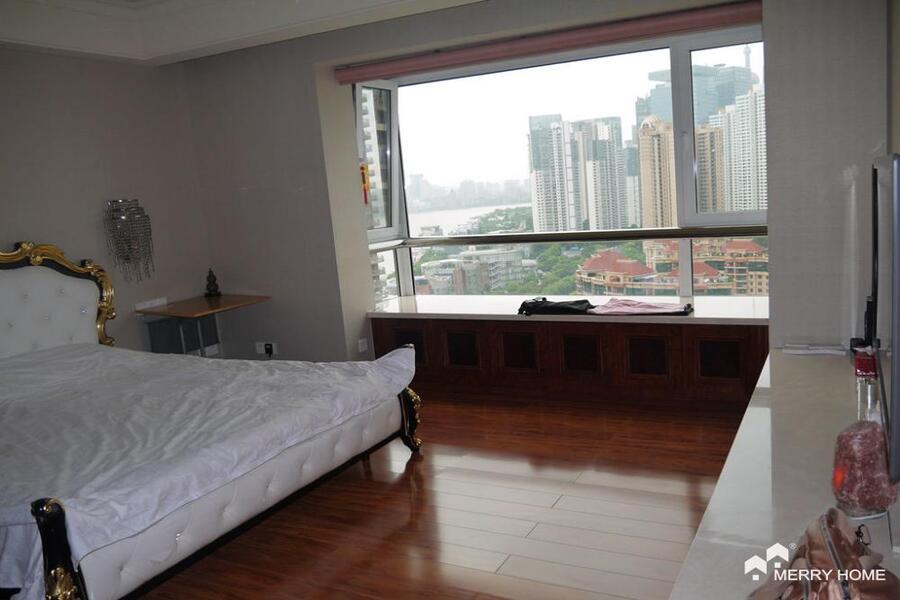 Apartment with Wonderful river view at Fortune Residence