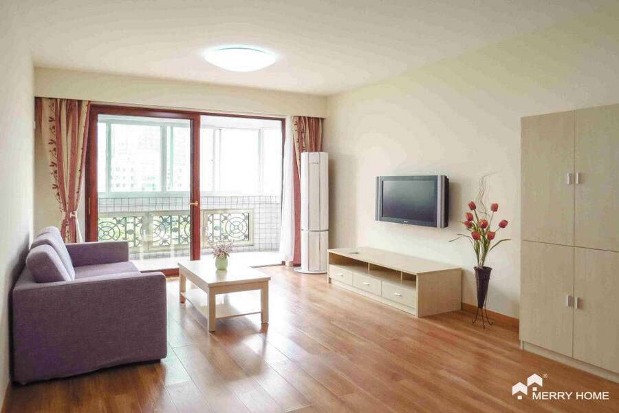 nice 3br with floor heating in gubei with nice view