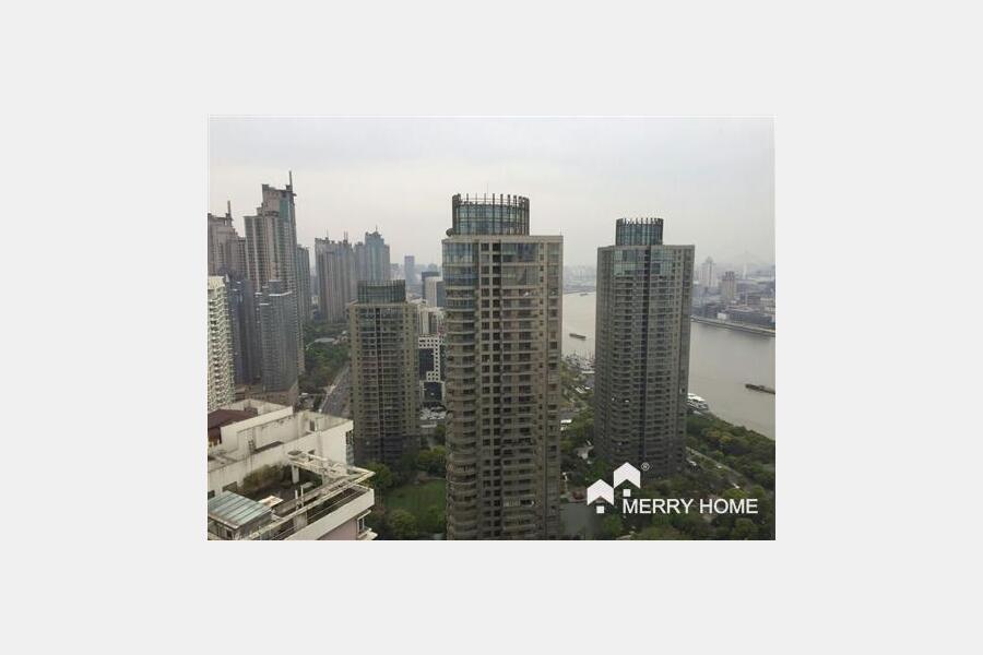high floor 4br with fantastic view in Summit Residences