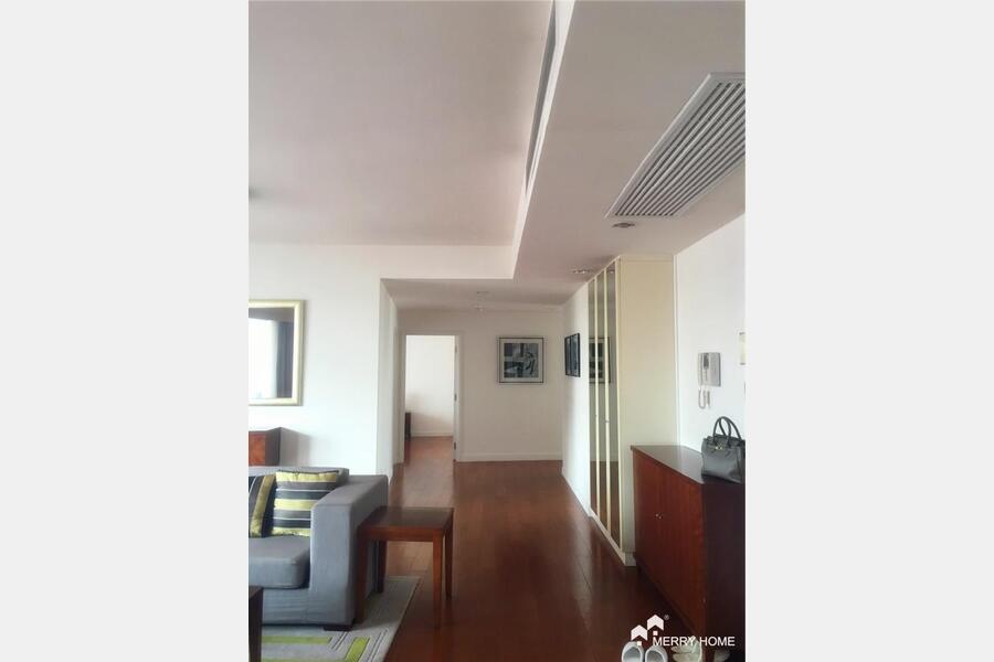 *5brs for rent in Lujiazui center palace.