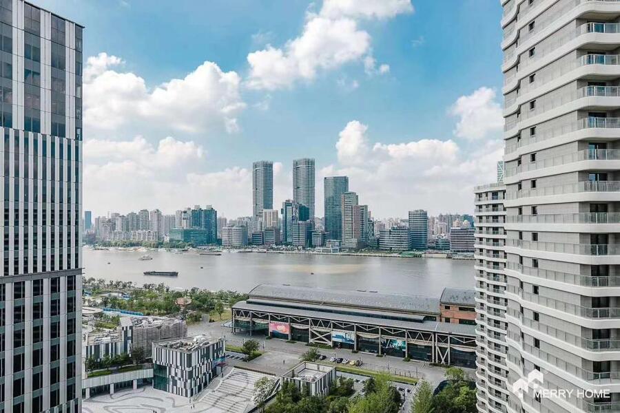 New apartment in Pudong along the river
