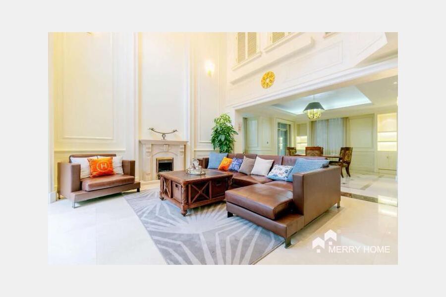 Luxury villa @Longdong avenue Pudong