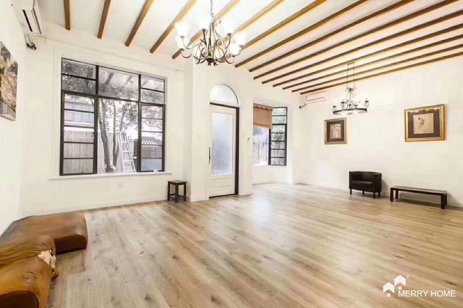 Rare single old house for rent Huaihai rd line10