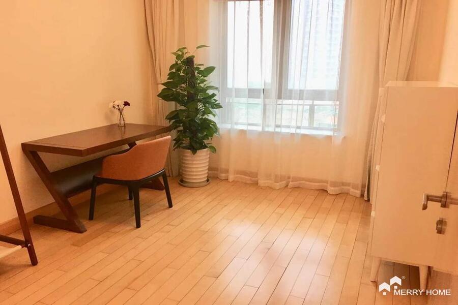 hot 3br for rent in Jingan line2/12