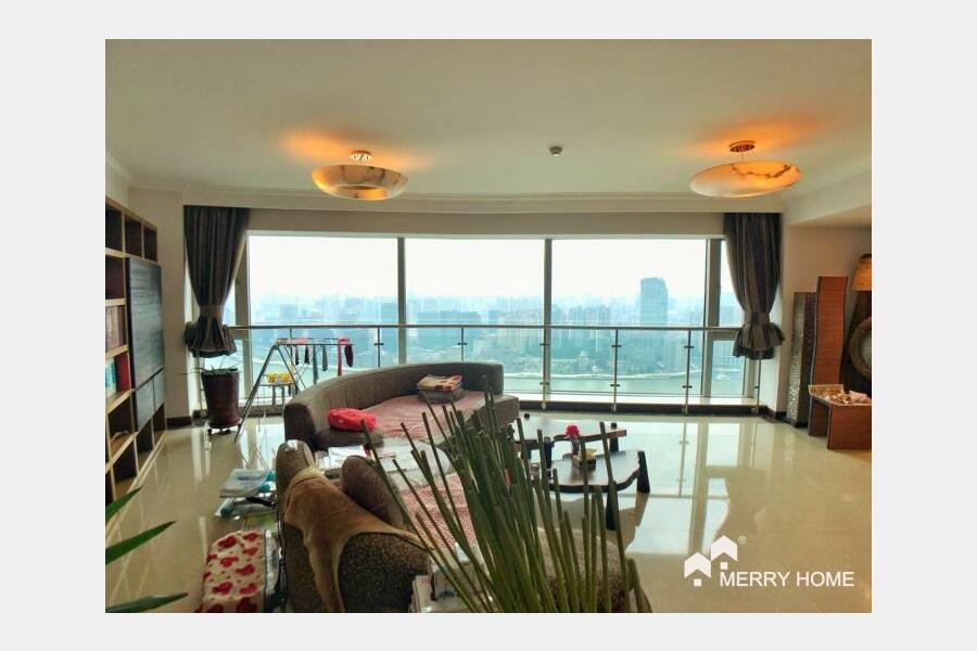 high floor 4br with great river view in Pudong