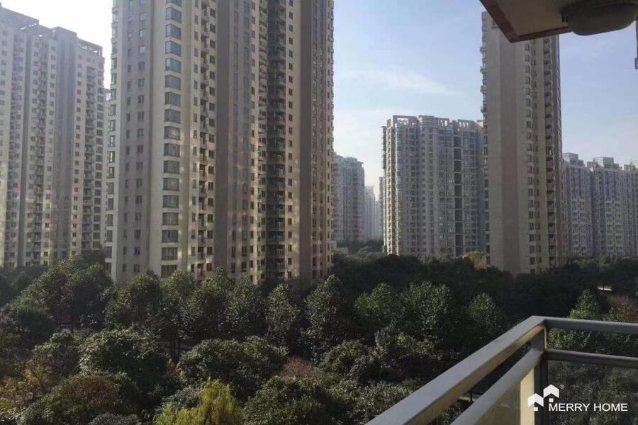 Good 3brs in Century Park Area Pudong
