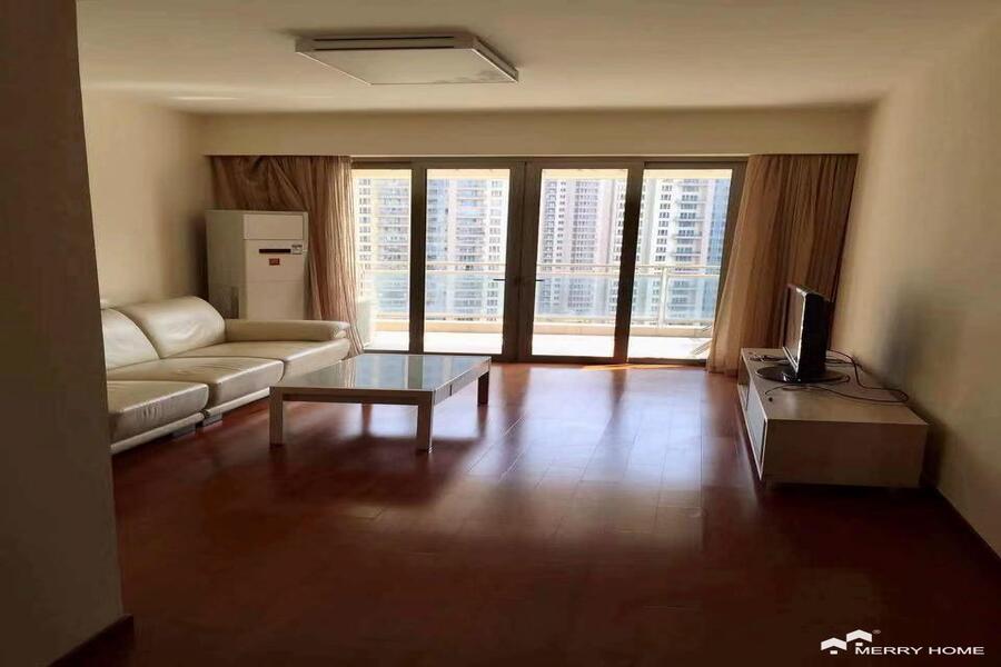 Mid Floor 3 rooms in Century Park Area Pudong