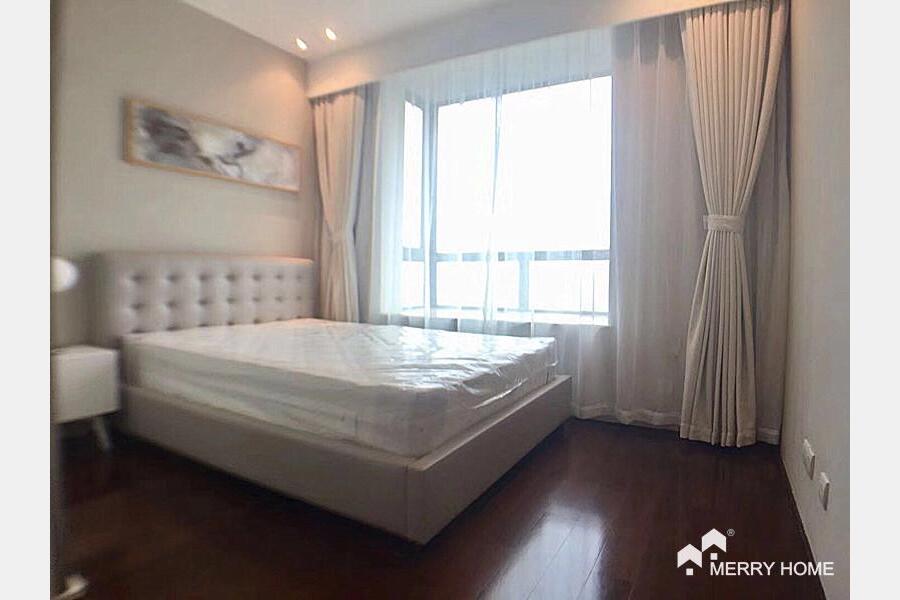 Modern and hot 3 beds in Xujiahui