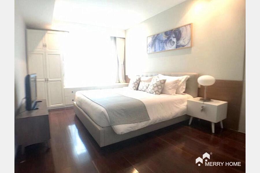Modern and hot 3 beds in Xujiahui
