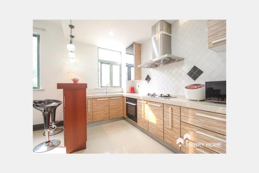 modern 2br with big garden Jinqiao