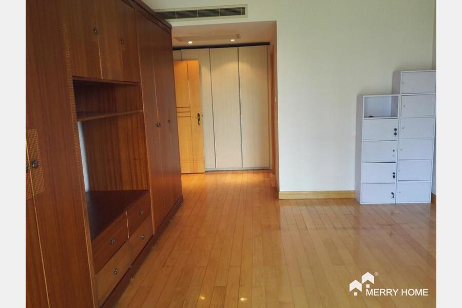 Good price for 2 brs in Shimao Riviera Garden