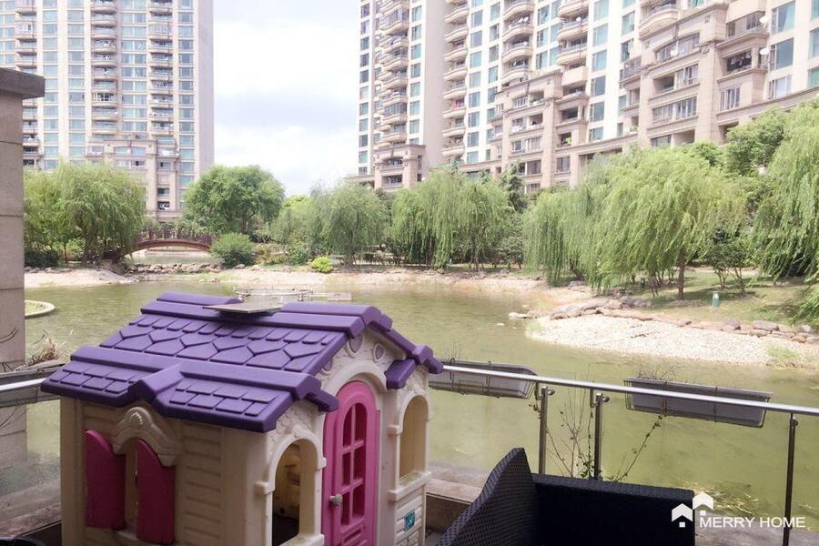 Villa with heating and filter for rent at Shimao Lakeside Garden