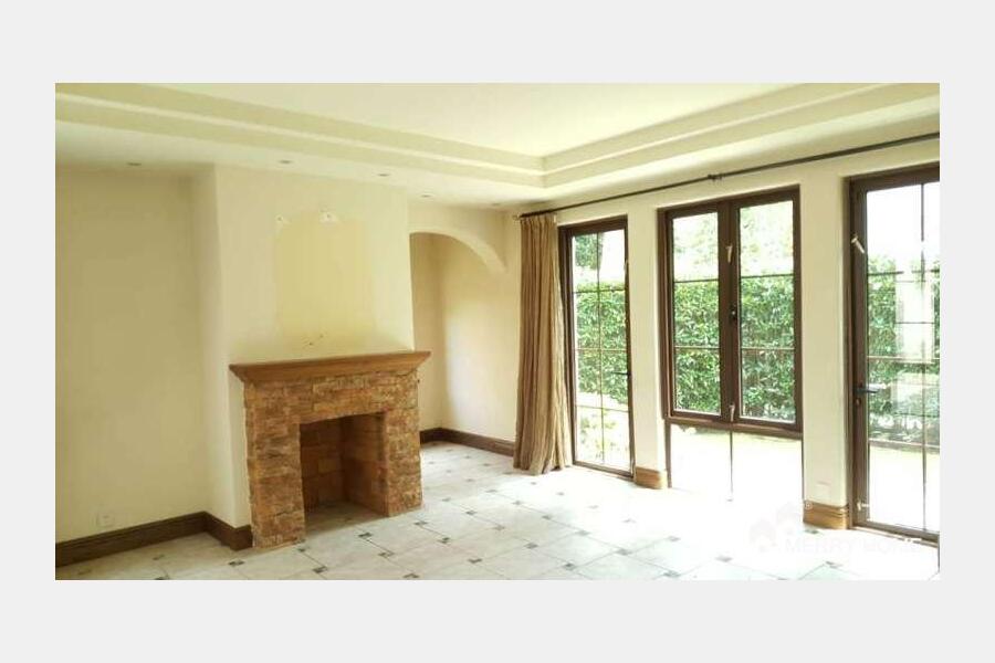 spacious villa with 5br to rent at Zhangjiang Pudong