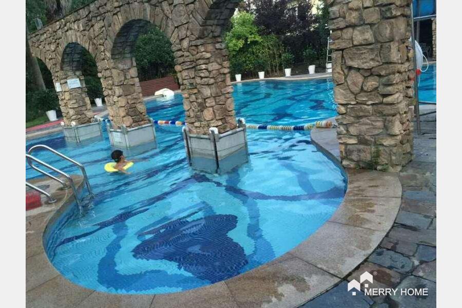 spacious villa with 5br to rent at Zhangjiang Pudong