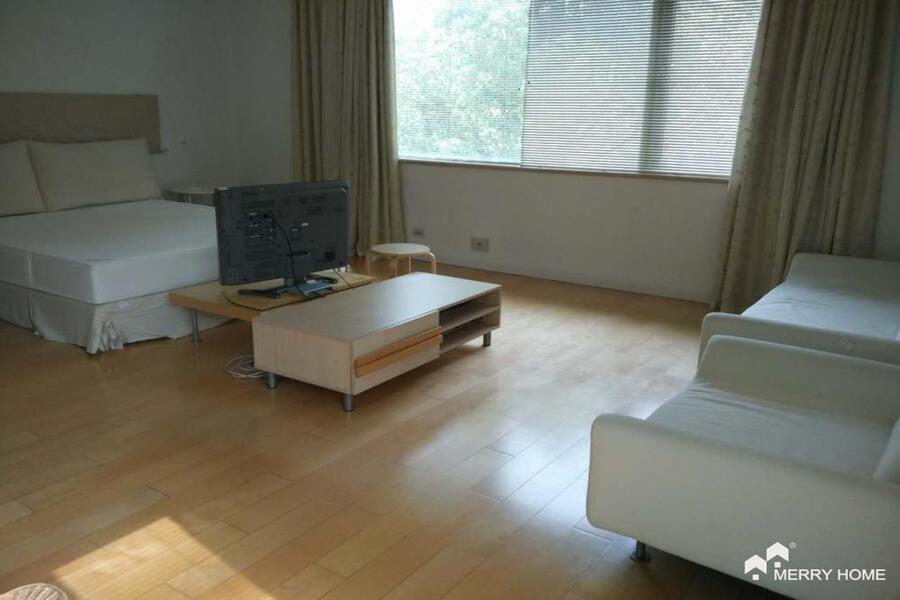 SPACIOUS 4 BEDROOMS VILLA AVAILABLE IN QINGPU