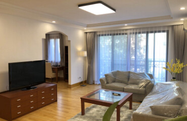 Nice 3+1brs layout falt fully furnished in Windsor Court