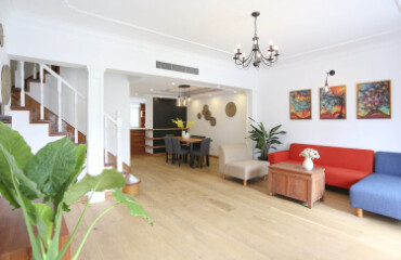 Perfect Garden-townhouse, newly renovated,on the 3rd-4th floors,YCIS, SCIS