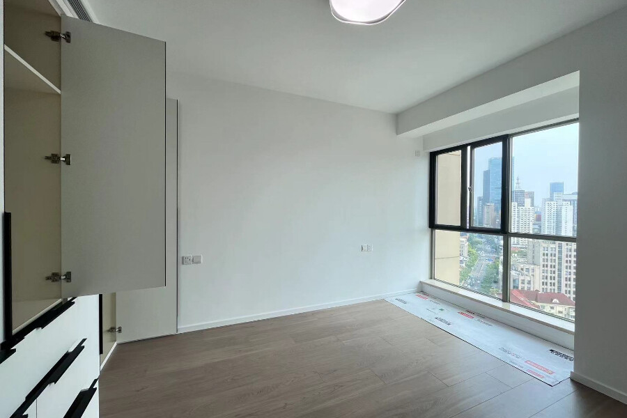 Renovated 3Brs One Park Avenue