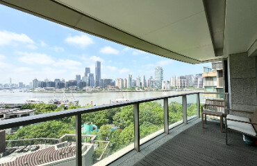 Top luxury apt with river view in Shanghai Arch