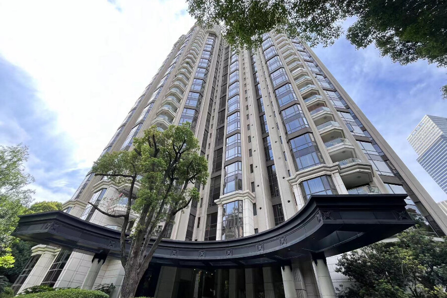 Newly Renovated 3brs high floor Chateau Pinnacle*