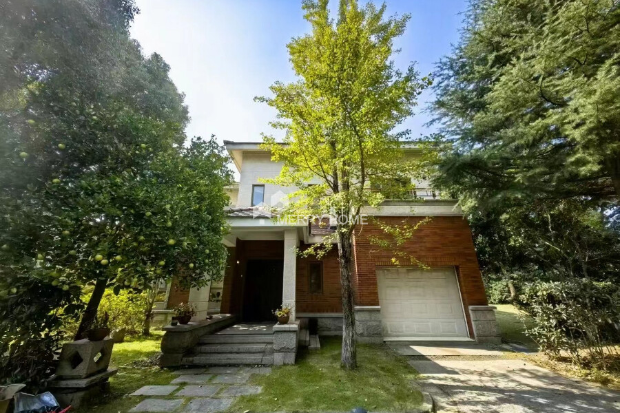 Single villa for sale in Shanghai