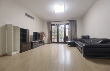 Shanghai Racquet Club & apartments-3brs,close to SAS,BISS,floor heating